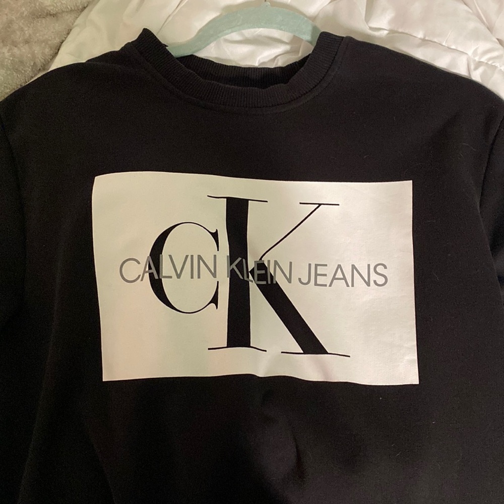 Black Crewneck